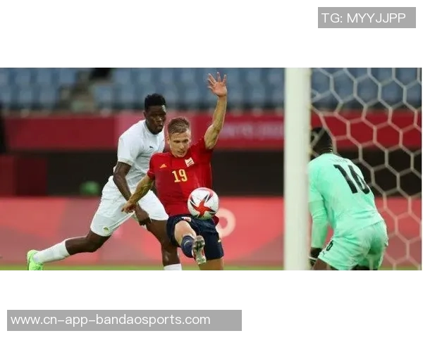 李刚仁助攻贡萨洛拉莫斯头球破门巴黎队首开记录战胜梅斯