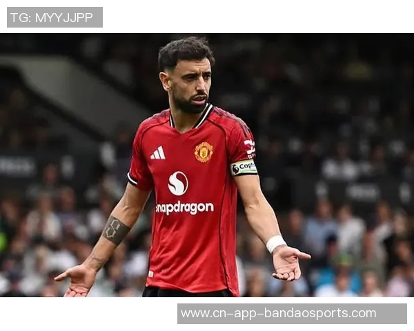 B费调侃B席场上抱怨更甚自己引发球迷热议