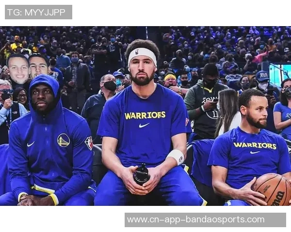 克莱三分火力全开全场9投6中贡献18分助力球队胜利