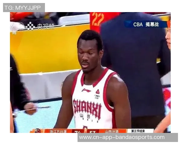 克里斯蒂半场表现低迷六投全失仅凭罚球拿到四分三分球全失手