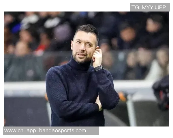 前阿贾克斯主帅海廷加正式加盟热刺担任助理教练助力球队发展 前阿贾克斯主帅海廷加正式加盟热刺担任助理教练助力球队发展